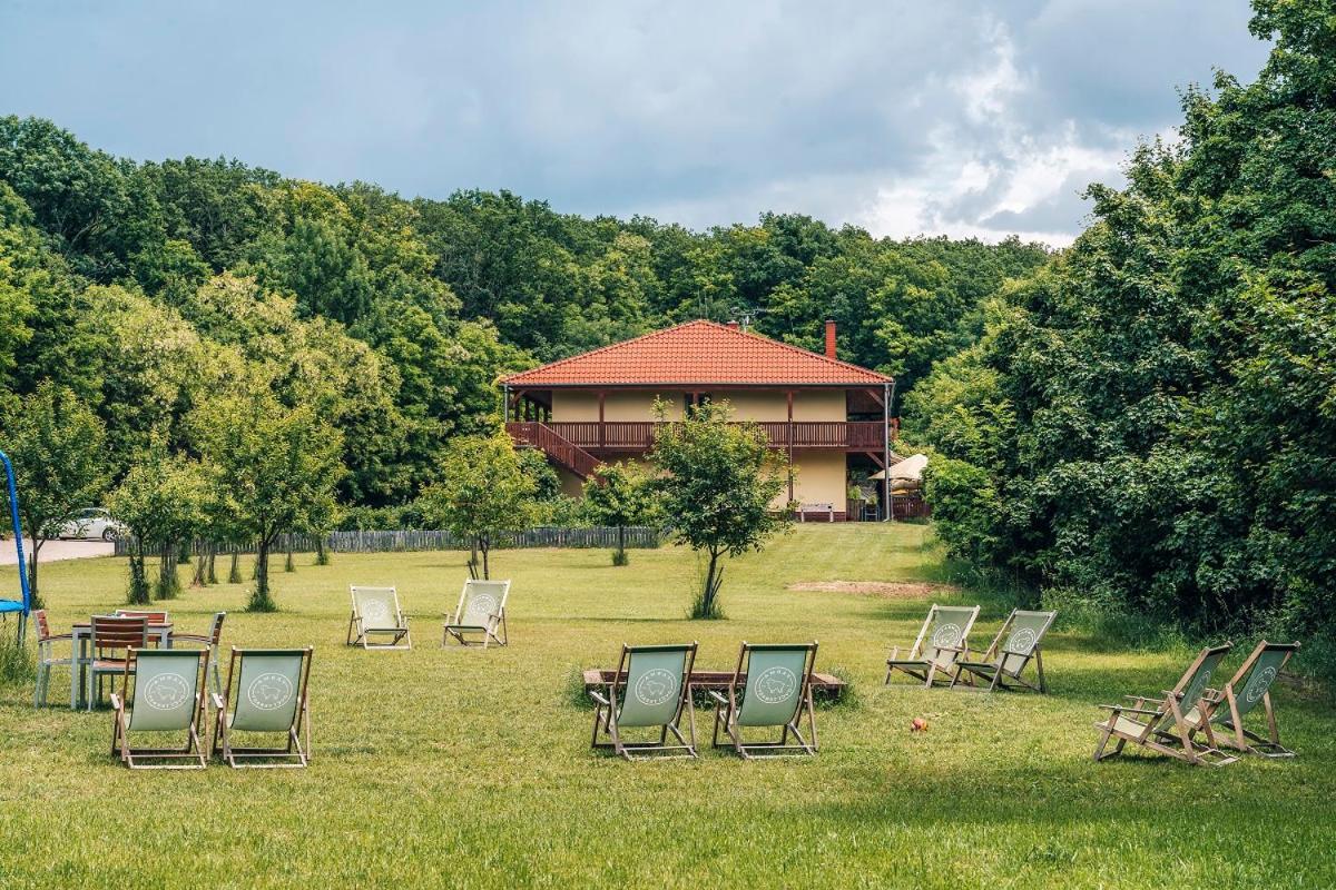 Farma Ovci Terasy Villa Němčičky Eksteriør bilde